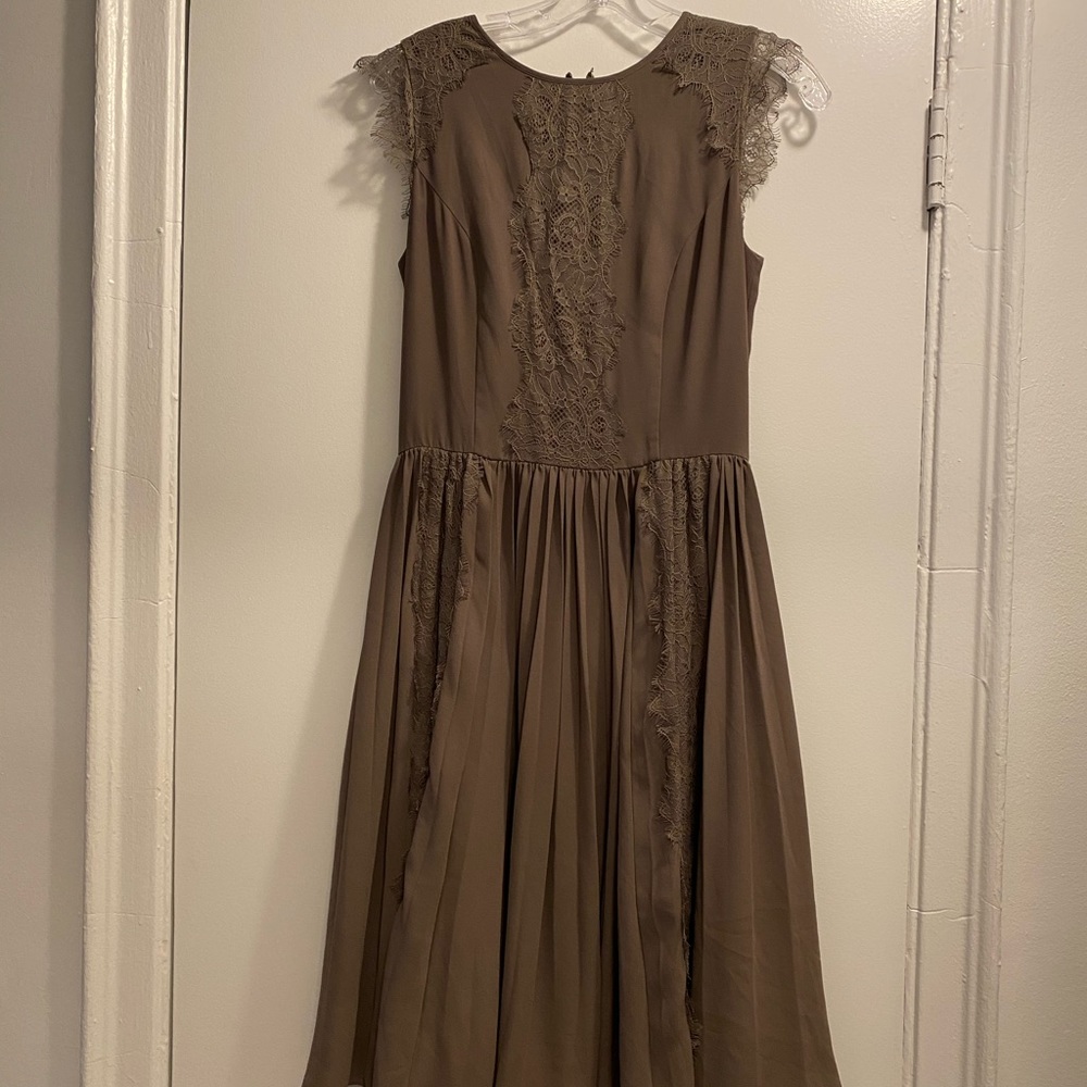 Banana republic lace accent dress size 4